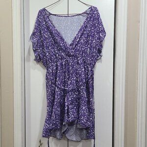 🔥3/$42 w FREE SHIPPING🔥 NWOT purple flower design romper casual v neck